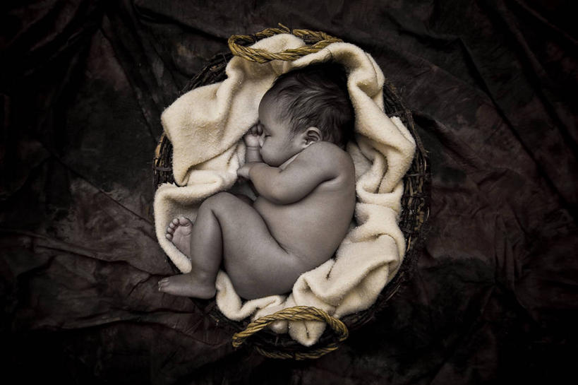 婴儿,儿童,裸体,一个人,横图,俯视,阶调图片,室外,白天,纯洁,菲律宾,仅一个人,篮子,毯子,小孩,放松,可爱,童年,摄影,活泼,侧卧,宝宝,纯真,烂漫,无邪,开端,伶俐,天真,孩子,睡觉,彩图,高角度拍摄,菲律宾人,弱点,奎松城