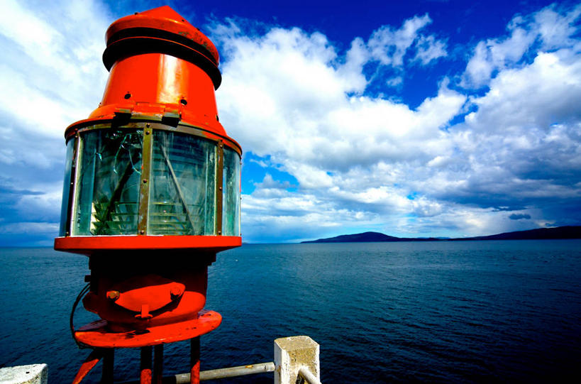 无人,横图,室外,白天,海洋,山,水,道路,阿根廷,欧洲,冰岛,信息,灯塔,交通,方向,红色,自然,南美,摄影,引导,指引,保护,环境,北欧,冰岛共和国,航标,巴塔哥尼亚,危险,彩图,导航,半岛,安全设备