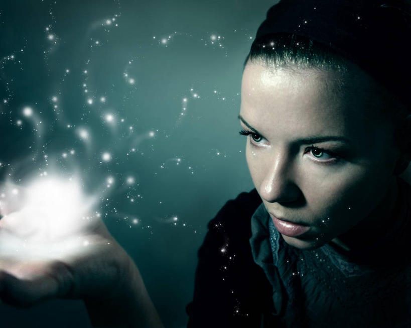 成年人,脸,头,脸颊,一个人,横图,室内,神秘,德国,仅一个年轻女性,仅一个女性,仅一个人,发光,光亮,肩膀,看,摄影,照亮,中欧,超自然,想法,年轻女性,女人,女性,年轻人,头部,脸部,脸蛋,面部,影棚拍摄