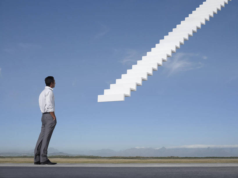 西方人,成年人,一个人,商务人士,商务男性,站,横图,室外,白天,留白,侧面,衬衫,商务,风险,欧洲,南非,欧洲人,仅一个男性,仅一个人,套装,检查,首都,仅一个年轻男性,自然,看,思考,摄影,奋斗,环境,企业,公司,商务装,问题,手插袋,挑战,工薪阶层,渴望,晋升,开普敦,进展,男人,男性,年轻男性,白种人,年轻人,白领,上班族,插兜,手插兜,彩图,衬衣,机遇,手抄兜