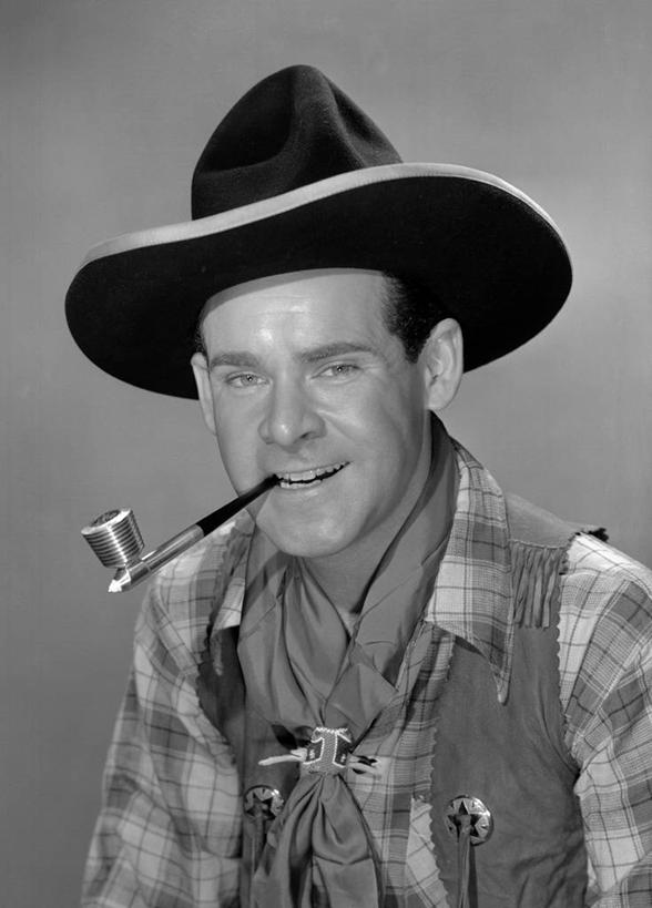 西方人,成年人,中年人,脸,头,脸颊,一个人,吸烟,竖图,黑白,正面,欧洲,欧洲人,仅一个男性,仅一个人,仅一个中年男性,头巾,头饰,肩膀,发饰,牛仔帽,摄影,烟斗,马甲,肖像,男人,男性,中年男性,白种人,头部,脸部,脸蛋,面部,影棚拍摄