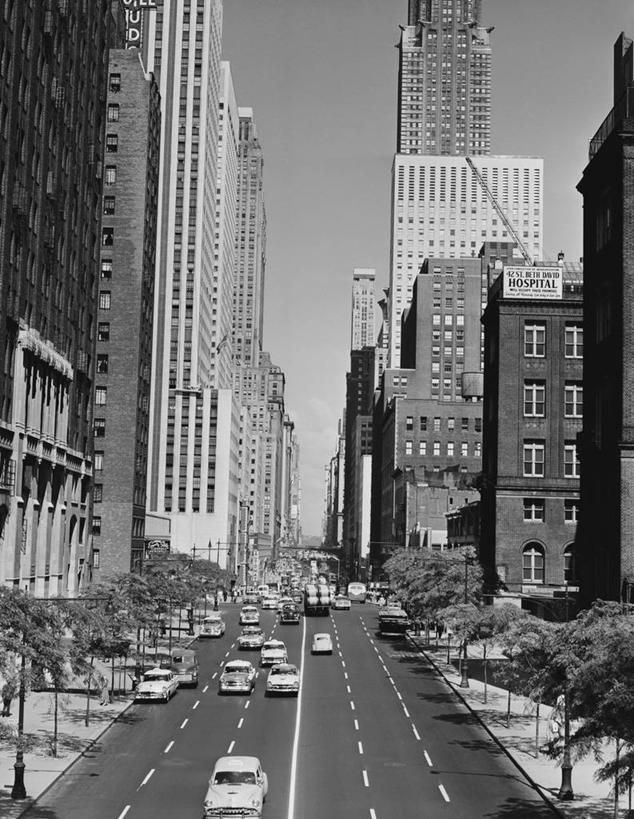无人,竖图,俯视,黑白,室外,白天,天际线,道路,建筑,街道,路,摩天大楼,公路,汽车,纽约,美国,曼哈顿,交通,摄影,市区,马路,高角度拍摄,42街