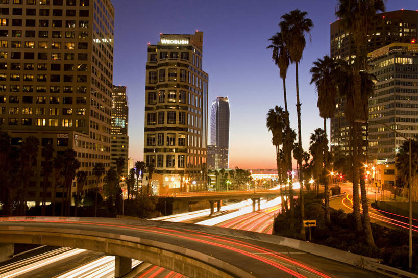无人,办公室,横图,室外,长时间曝光,旅游,度假,商务,日落,天际线,城市,道路,建筑,酒店,立交桥,路,摩天大楼,公路,棕榈树,美国,塔,交通,现代,树,天空,黄昏,办公大楼,金融,运输,摄影,照亮,北美,北美洲,加利福尼亚,华贵,美洲,加州,洛杉矶,加利福尼亚州,金州,黄金州,北亚美利加洲,亚美利加洲,天使之城,马路,彩图,旅行,县治,洛杉矶县,美利坚合众国,洛城