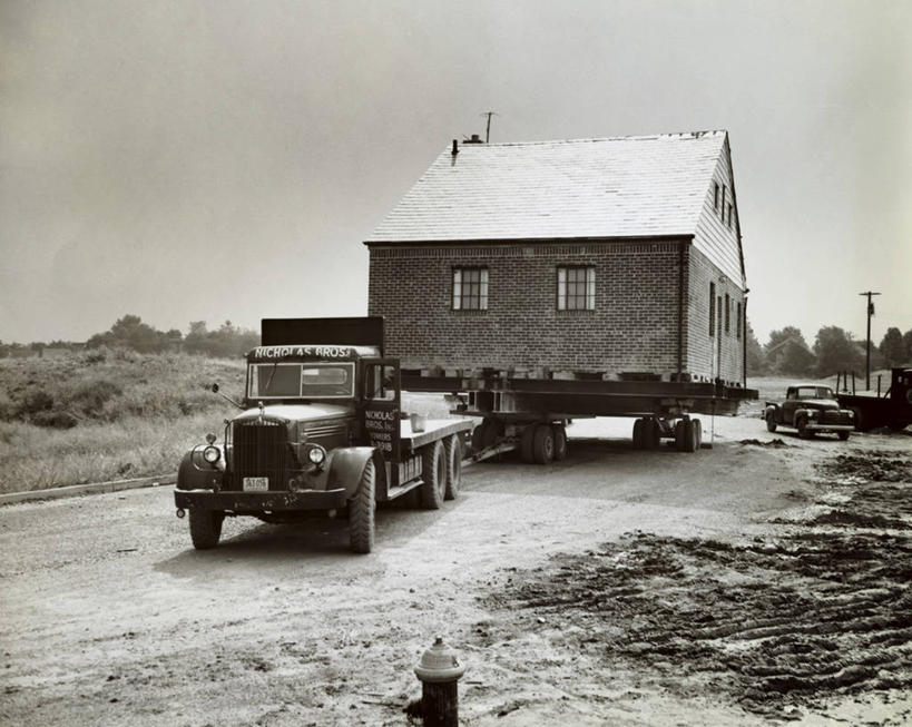 无人,横图,室外,白天,旅途,美景,城市,路,汽车,日光,阴影,房屋,地形,景观,陆地,围墙,方向,石墙,车,树,自然,交通工具,发动机,景色,运输,摄影,建造,搬家,协助,住房,自然风光,载具,挑战,恢复,搬迁,露营车,彩图,旅行,商用车