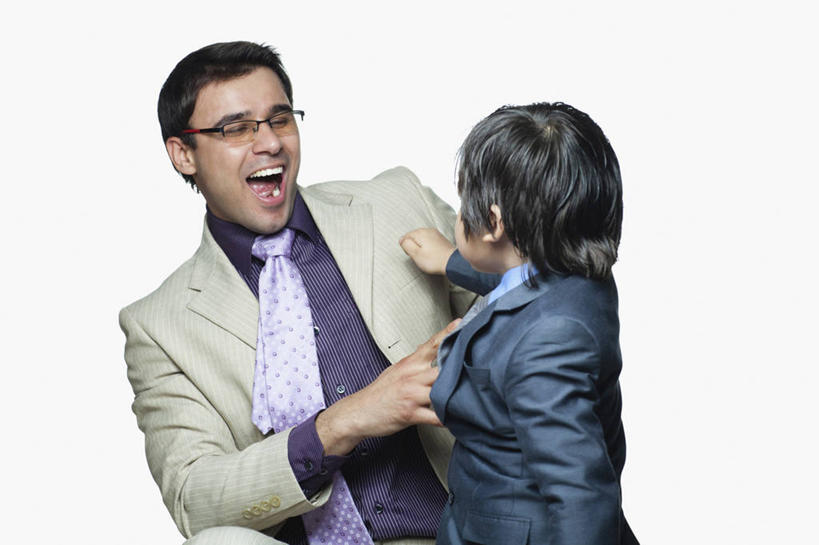 儿童,成年人,嘴,两个人,家庭,父亲,儿子,商务人士,商务男性,站,微笑,横图,白色背景,衬衫,商务,满意,纯洁,信心,对抗,套装,眼镜,领带,拿着,小孩,张嘴,温暖,温馨,一家人,面对面,可爱,童年,童趣,人体,摄影,和睦,高雅,享乐,商务装,张大嘴巴,工薪阶层,童真,渴望,烂漫,无邪,榜样,天真,男孩,男性,年轻男性,印度人,孩子,年轻人,口,口腔,嘴巴,嘴唇,白领,上班族,张开嘴,触摸,半身,彩图,影棚拍摄,衬衣,融洽,传统文化