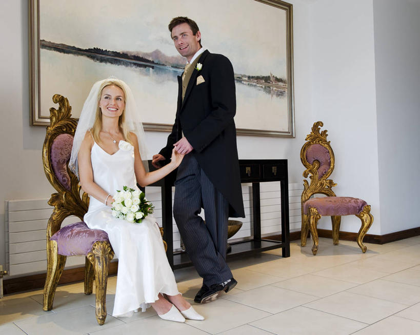 成年人,两个人,丈夫,妻子,新娘,新郎,微笑,横图,婚纱,婚礼,幸福,英国,北爱尔兰,正装,浪漫,英格兰,花,花束,摄影,婚姻,异性恋,男人,男性,女人,女性,彩图,爱,唐区,伴侣