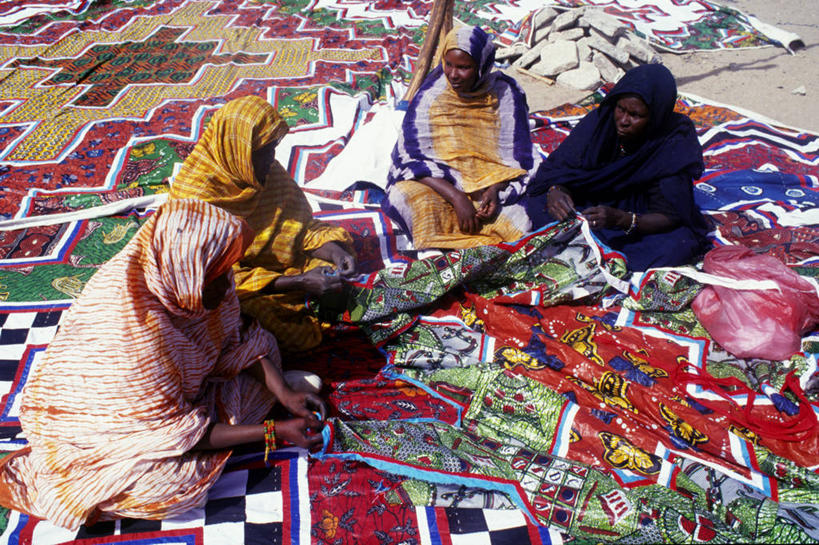 成年人,人群,横图,彩色,团队,非洲,毛里塔尼亚,工作,帐篷,工艺品,摄影,缝纫,五颜六色,明亮,色彩斑斓,创造力,伊斯兰教,手艺,五彩缤纷,非洲文化,五彩斑斓,努瓦克肖特,撒哈拉沙漠,技能,五光十色,美术工艺,女人,非洲人,彩图,传统服装,传统文化