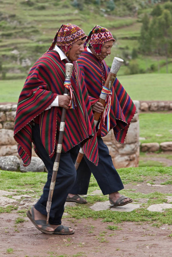 成年人,头发,无人,微笑,横图,快乐,帽子,秘鲁,红色,南美,摄影,麻花辫,拉丁美洲,乌鲁班巴河谷,女人,彩图,传统服装,旅行,传统文化