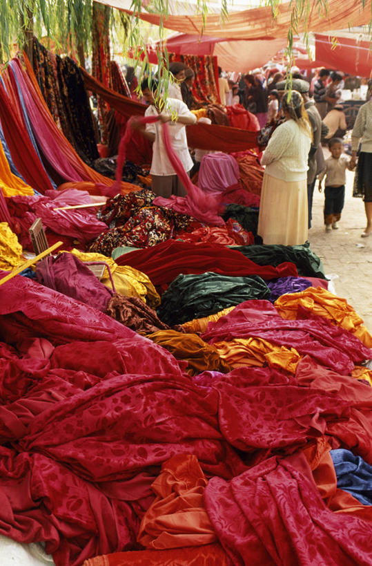 儿童,竖图,室外,商务,西瓜,水果,亚洲,市场,切块,货摊,工人,摄影,清新,贩卖,贸易,喀什,男孩,员工,彩图,匠人,劳动者,体力工,维吾尔族,街市