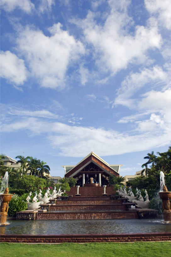 无人,竖图,室外,白天,度假,水,建筑,酒店,喷泉,三亚,日光,亚洲,蓝色,天空,摄影,海南岛,彩图,旅行