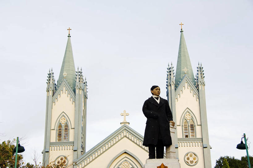 一个人,教堂,横图,菲律宾,亚洲,岛,纪念碑,塔,尖顶,图像,地标建筑,摄影,宗教,东南亚,纪念,留念,怀念,巴拉望,彩图,大教堂,殉道者