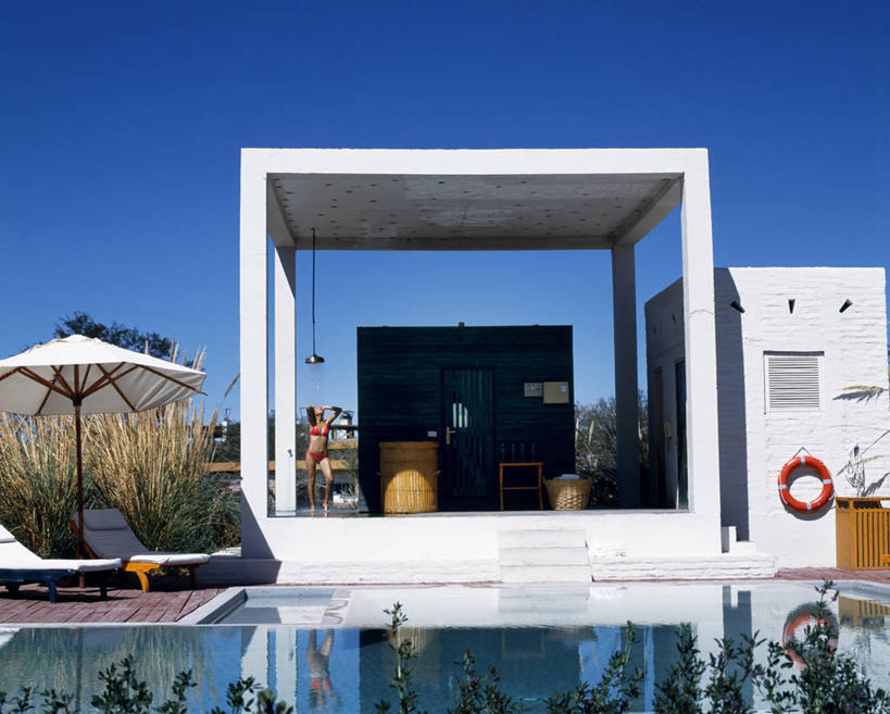 儿童,成年人,无人,游泳池,横图,旅游,水,酒店,智利,行人,游客,游人,淋浴,路人,旅客,模型,南美,摄影,华贵,桑拿浴,过客,女孩,女人,休闲椅,彩图