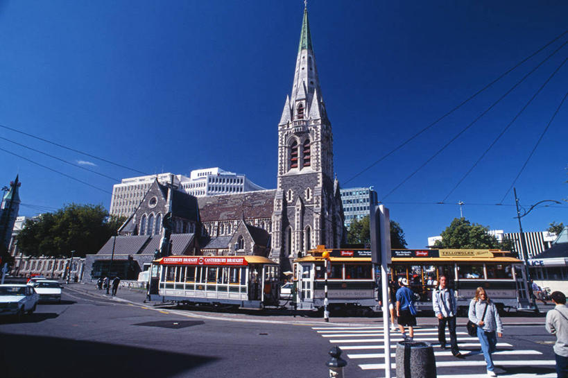 教堂,横图,城市,路,铁路,新西兰,行人,城镇,轨道,交通,铁轨,缆车,运输,摄影,宗教,基督教,宗教建筑,哥特式风格,新西兰南岛,彩图,大教堂,英国国教