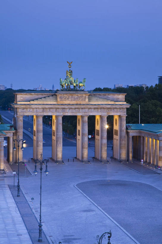 无人,竖图,室外,夜晚,旅游,城市,德国,欧洲,首都,柏林,黄昏,摄影,西欧,德国文化,勃兰登堡大门,巴黎广场,彩图,旅行