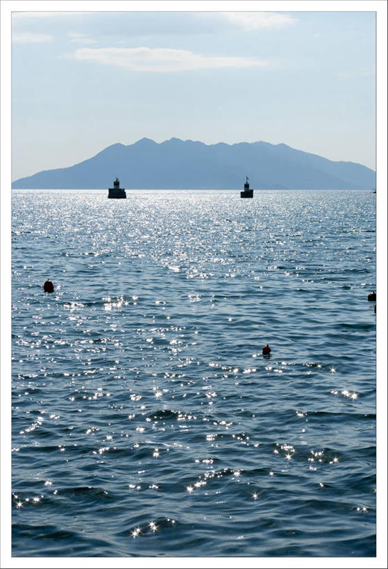 无人,竖图,室外,白天,海洋,美景,山,希腊,波纹,反射,光线,景观,云,光芒,风景,天空,自然,景色,摄影,宁静,爱琴海,自然风光,埃皮达鲁斯,伯罗奔尼撒,彩图