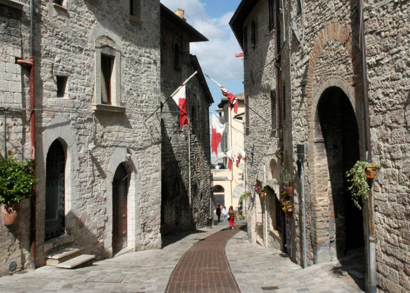 横图,室外,白天,度假,美景,城市风光,城市,建筑,街道,旗帜,美国,景观,云,拱门,方向,娱乐,背面,天空,享受,休闲,景色,放松,摄影,阿西西,步行,彩图