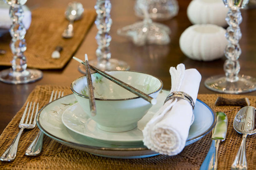 无人,家,横图,室内,特写,爱情,奢侈,建筑,珠宝,美国,矿石,叉,饭厅,钻石,盘子,汤匙,碗,刀,建造,金刚石,昂贵,坚硬,贵重,北美,宝石,坚定,信念,瓦胡岛,约定,餐巾环,宝贵,当代,金刚钻