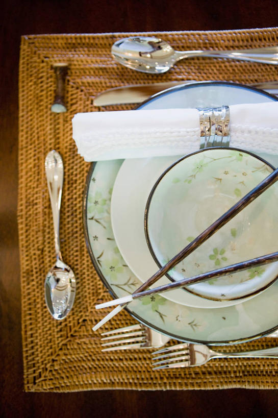 无人,竖图,室内,特写,爱情,奢侈,珠宝,美国,矿石,叉,钻石,盘子,汤匙,碗,刀,金刚石,昂贵,坚硬,贵重,北美,宝石,坚定,信念,瓦胡岛,约定,餐巾环,宝贵,当代,金刚钻