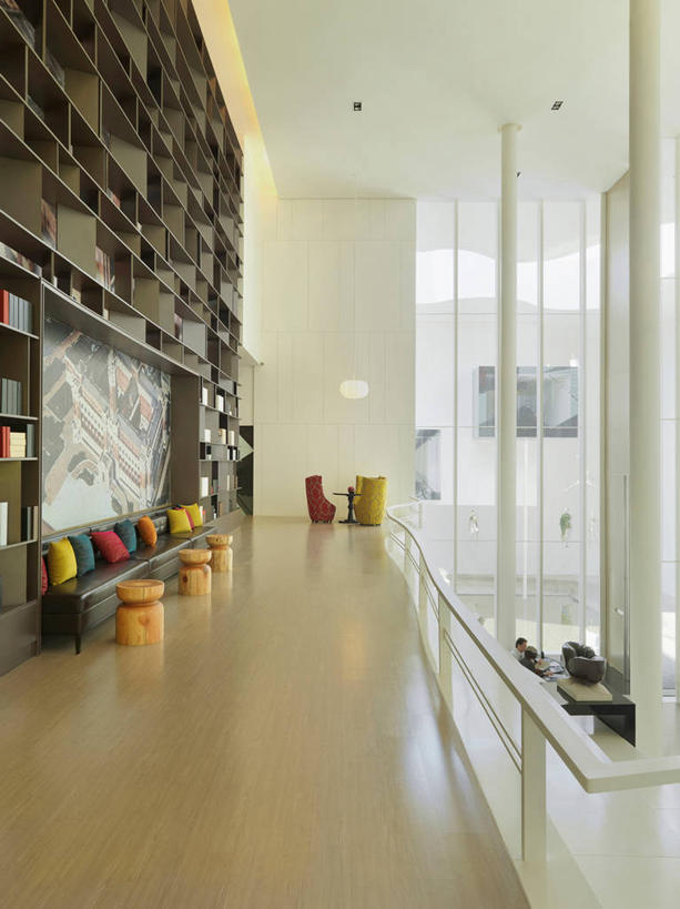 无人,家,竖图,室内,白天,家具,建筑,台湾,日光,亚洲,长椅,现代,大厅,摄影,建造,影棚,巨大,庞大,摄影棚,建筑材料,台北,宏大,硕大,伟大,硬木,影棚拍摄,拍摄,当代