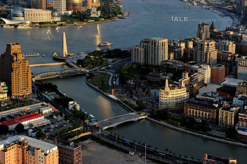 无人,高楼大厦,横图,俯视,航拍,室外,白天,度假,河流,美景,水,植物,城市风光,标志建筑,城市,大桥,大厦,地标,建筑,立交桥,摩天大楼,桥梁,上海,中国,亚洲,河水,景观,水流,高架,建筑群,斜拉桥,桥,娱乐,建设,树,树木,绿色,自然,享受,休闲,景色,放松,生长,成长,申,鸟瞰,苏州河,吴淞江,东亚,上海市,中华人民共和国,沪,华东地区,彩图,高角度拍摄,大楼,高层建筑,高楼,摩天楼,shzxz1