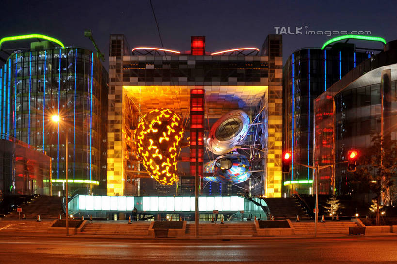 无人,高楼大厦,横图,彩色,室外,白天,正面,度假,美景,城市风光,标志建筑,城市,大厦,道路,地标,建筑,路,摩天大楼,霓虹灯,公路,上海,中国,亚洲,阴影,光线,影子,墙,景观,灯光,七彩,交通,娱乐,光源,建设,浦东,霓虹,墙壁,墙面,灯,享受,休闲,景色,放松,申,照明设备,金融中心,陆家嘴,陆家嘴金融贸易区,浦东新区,东亚,上海市,中华人民共和国,沪,华东地区,氖灯,马路,彩图,大楼,高层建筑,高楼,摩天楼,国际航运金融大厦,上海国际航运金融大厦,shzxz1