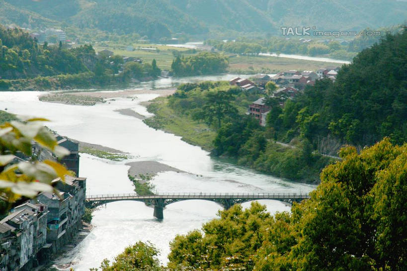 无人,横图,俯视,航拍,室外,白天,旅游,度假,草地,草坪,河流,美景,森林,山,山脉,树林,水,植物,大桥,道路,立交桥,路,桥梁,公路,中国,亚洲,河水,景观,山峰,水流,高架,斜拉桥,桥,交通,山峦,娱乐,浙江,草,树,树木,浙江省,绿色,自然,群山,享受,休闲,景色,放松,生长,成长,鸟瞰,自然风光,东亚,永嘉,中华人民共和国,华东地区,浙,茗岙,温州,温州市,马路,彩图,高角度拍摄,茗岙乡,永嘉县,shzyn1