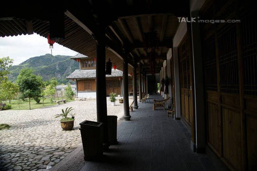 无人,家,横图,室外,白天,正面,旅游,度假,草地,草坪,美景,山,山脉,植物,中国,亚洲,房屋,屋子,景观,山峰,走道,走廊,过道,山峦,娱乐,浙江,楼房,住宅,草,树,树木,浙江省,绿色,天空,自然,群山,天,享受,休闲,景色,放松,生长,成长,自然风光,东亚,永嘉,中华人民共和国,华东地区,浙,茗岙,温州,温州市,彩图,房子,茗岙乡,永嘉县,shzyn1