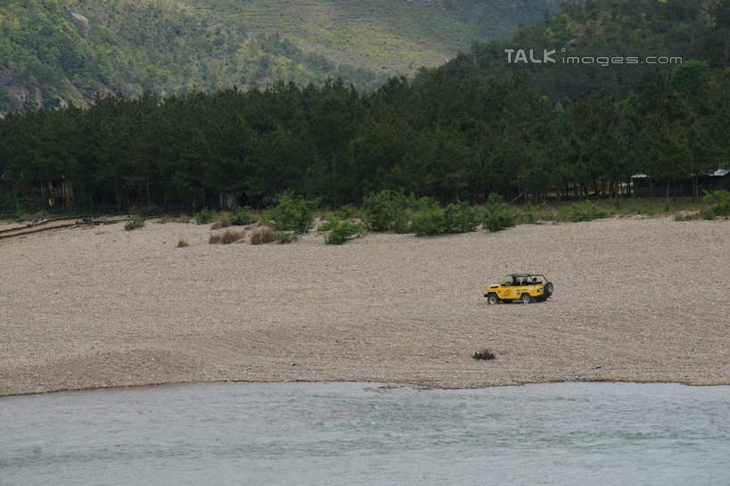 无人,横图,俯视,室外,白天,旅游,度假,河流,美景,森林,沙滩,山,山脉,树林,水,植物,中国,亚洲,波纹,沙子,河岸,河水,河滩,景观,山峰,水流,涟漪,沙地,山峦,娱乐,浙江,树,树木,浙江省,绿色,倒影,水纹,自然,波浪,群山,享受,休闲,景色,放松,生长,成长,倒映,自然风光,东亚,永嘉,中华人民共和国,华东地区,水晕,浙,茗岙,温州,温州市,反照,彩图,高角度拍摄,茗岙乡,永嘉县,shzyn1