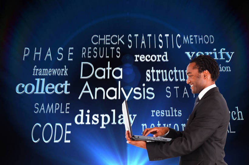 西方人,一个人,无人,商务人士,商务男性,站,笑,微笑,露齿笑,横图,室内,白天,正面,衬衫,电脑,笔记本电脑,数码,科技,欧洲,非洲,黑人,欧洲人,仅一个男性,仅一个人,一排,许多,敲打,阴影,蓝色背景,套装,梦幻,整齐,并列,并排,发光,光束,网络,英文,标志,文字,字符,字母,领带,光亮,很多,高光,几何,计算机图形,合成,注视,输入,通讯设备,标识,排列,仅一个年轻男性,打字,观察,看,站着,观看,英文字母,点击,一台,敲击,电脑合成图,数码合成图,察看,无线,未来,象征,庄重,合成图,队列,关注,发亮,通信设备,商务装,身份,无线网络,平行,无线上网,便携式电脑,工薪阶层,憧憬,写实,具体,具象,正式,地位,按键,手提电脑,男人,男性,年轻男性,非洲人,白领,上班族,站立,半身,彩图,衬衣