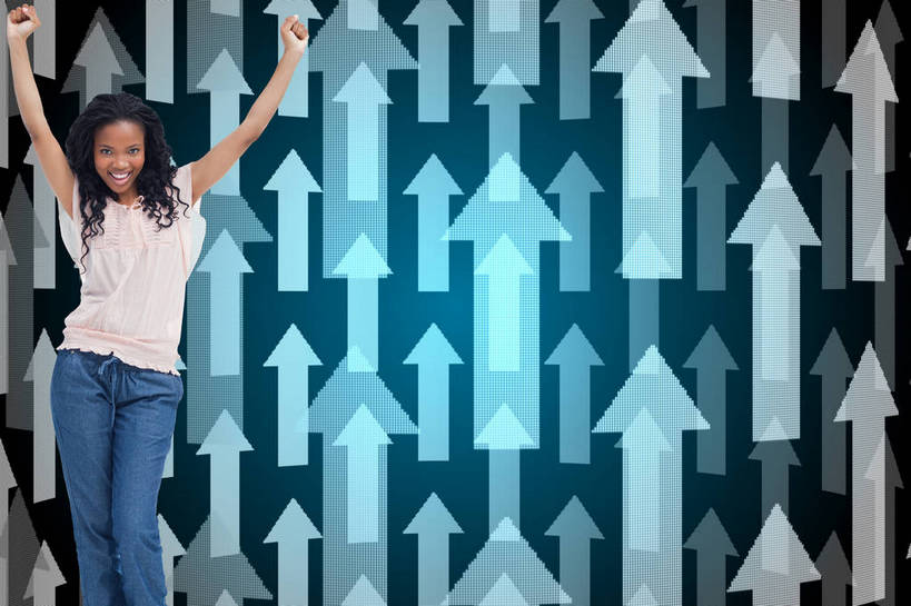 西方人,一个人,无人,站,举,伸展双臂,笑,微笑,露齿笑,横图,室内,白天,正面,T恤衫,数码,科技,欧洲,非洲,黑人,欧洲人,仅一个年轻女性,仅一个女性,仅一个人,一排,许多,阴影,服装,裤子,梦幻,整齐,发光,反射,光束,网络,影子,光亮,很多,高光,几何,计算机图形,T恤,合成,注视,牛仔裤,休闲装,方向,箭头,排列,衣服,蓝色,白色,黑色,观察,看,托,站着,休闲,休闲服,服饰,观看,电脑合成图,数码合成图,察看,指向,未来,合成图,队列,关注,发亮,憧憬,写实,具体,具象,簇,年轻女性,女人,女性,非洲人,长发,卷发,敞开双臂,举起,举手,举着,伸开双臂,向上举,向上伸,向上托,展开双肩,站立,张开手臂,张开双臂,半身,彩图