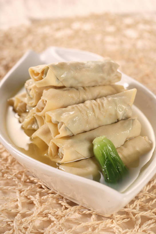 无人,竖图,俯视,室内,特写,白天,烹饪,中餐,餐桌,桌子,蔬菜,一排,阴影,新鲜,整齐,反射,影子,陶瓷,青菜,肉,料理,食品,陶瓷制品,猪肉,菜肴,美食,肉类,食物,排列,一个,绿色,白色,容器,碗,中式,佳肴,有机食品,绿色食品,单个,餐台,中华料理,储藏,堆,储存,队列,小白菜,肉食,豚肉,不结球白菜,豆腐皮包肉,豆腐衣包肉,彩图,高角度拍摄,贮存,shjb1