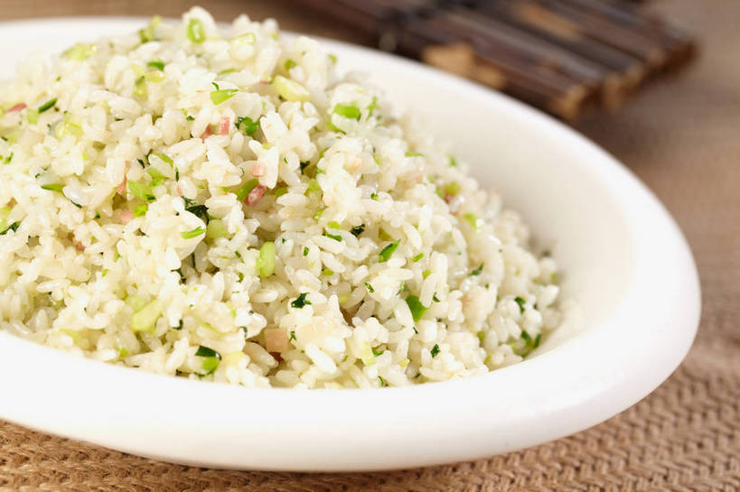 米饭,无人,横图,俯视,室内,特写,白天,烹饪,中餐,餐桌,桌子,蔬菜,新鲜,陶瓷,料理,食品,陶瓷制品,饭,菜肴,美食,食物,一个,白色,容器,碗,中式,佳肴,有机食品,绿色食品,单个,餐台,中华料理,储藏,五谷,储存,菜饭,彩图,高角度拍摄,贮存,shjb1