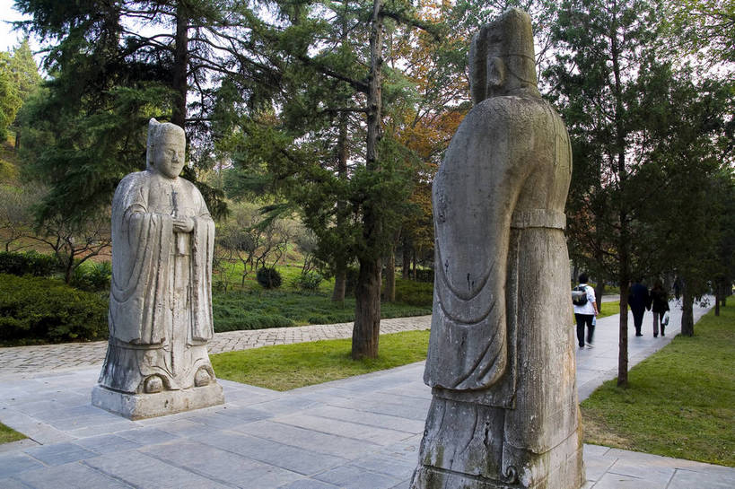 横图,彩色,室外,白天,旅游,度假,名胜古迹,标志建筑,地标,建筑,雕塑,南京,中国,遗迹,塑像,图片,建筑群,古典,古迹,文物,娱乐,建设,古建筑,江苏,石雕,享受,休闲,旅游胜地,放松,摄影,中国文化,古文明,旅行,孝陵,传统文化,bj174