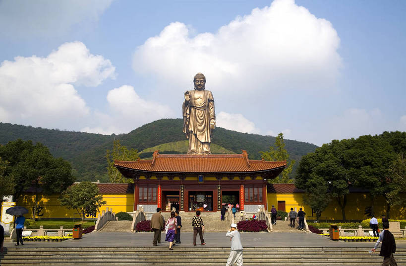 横图,彩色,室外,白天,旅游,度假,喷泉,雕塑,中国,亚洲,风俗,清澈,雕像,佛像,塑像,图片,文化遗产,云,历史,娱乐,干净,传统,佛,灵山大佛,无锡,白云,蓝天,享受,休闲,放松,精神,摄影,宗教,佛教,古代建筑,蓝,文明,中国文化,东亚,江苏省,中华人民共和国,制度,彩图,旅行,bj174