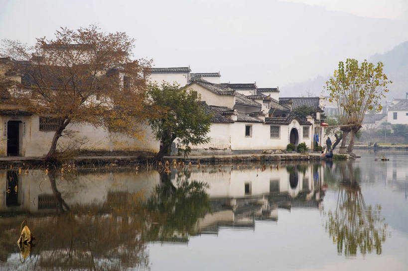 横图,彩色,室外,白天,旅游,美景,标志建筑,地标,建筑,中国,亚洲,风俗,民俗,图片,房屋,楼阁,屋子,景观,文化遗产,建筑群,楼群,古典,历史,建设,传统,楼房,民居,古代,自然,旅游胜地,景色,摄影,人文景观,中国文化,自然风光,东亚,安徽省,歙县,中华人民共和国,古远,彩图,旅行,房子,架空,bj174
