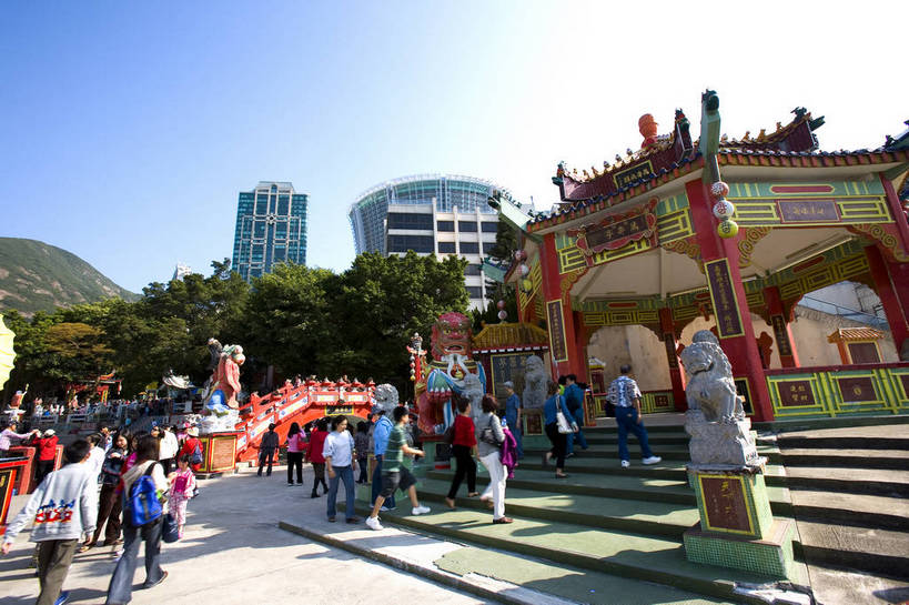 横图,彩色,室外,白天,旅游,度假,美景,城市风光,城市,香港,中国,亚洲,行人,游客,游人,雕像,塑像,图片,景观,建筑群,娱乐,路人,旅客,享受,休闲,旅游胜地,摩天大厦,景色,放松,摄影,海滨,参观,东亚,浅水湾,中华人民共和国,繁荣,发达,过客,海,旅游者,彩图,旅行,港湾,镇海楼公园,bj174