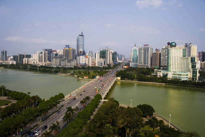 横图,俯视,彩色,室外,白天,旅游,度假,名胜古迹,城市风光,标志建筑,城市,道路,地标,建筑,中国,亚洲,遗迹,景观,建筑群,桥,交通,都市,古迹,文物,娱乐,建设,现代,古建筑,现代建筑,享受,休闲,旅游胜地,放松,运输,摄影,经济,广西,古文明,东亚,发展,南宁,广西壮族自治区,首府,中华人民共和国,桂,华南地区,南宁市,繁荣,进步,发达,旅行,青秀区,邕江,南湖大桥,bj174