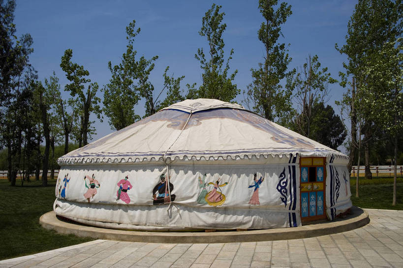 横图,彩色,室外,特写,白天,旅游,标志建筑,地标,建筑,昆明,中国,亚洲,民俗,文化遗产,建筑群,古典,建设,云南,特色,摄影,人文景观,居住,中国文化,昆明市,东亚,蒙古包,云南省,中华人民共和国,省会,西南地区,民族建筑,滇,古代文明,旅行,西山区,传统文化,云南民族村,bj174