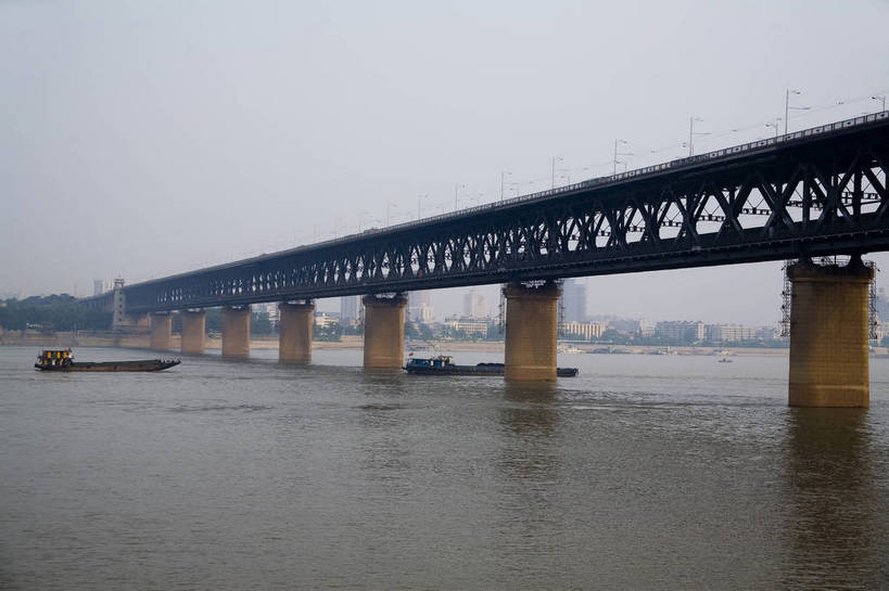 横图,室外,白天,旅游,度假,名胜古迹,城市风光,标志建筑,城市,大桥,道路,地标,建筑,武汉,中国,亚洲,遗迹,景观,交通,都市,古迹,文物,娱乐,建设,现代,古建筑,现代建筑,地标建筑,享受,休闲,旅游胜地,放松,运输,经济,长江大桥,长江,古文明,东亚,发展,湖北,武汉长江大桥,中华人民共和国,繁荣,进步,发达,旅行,bj174