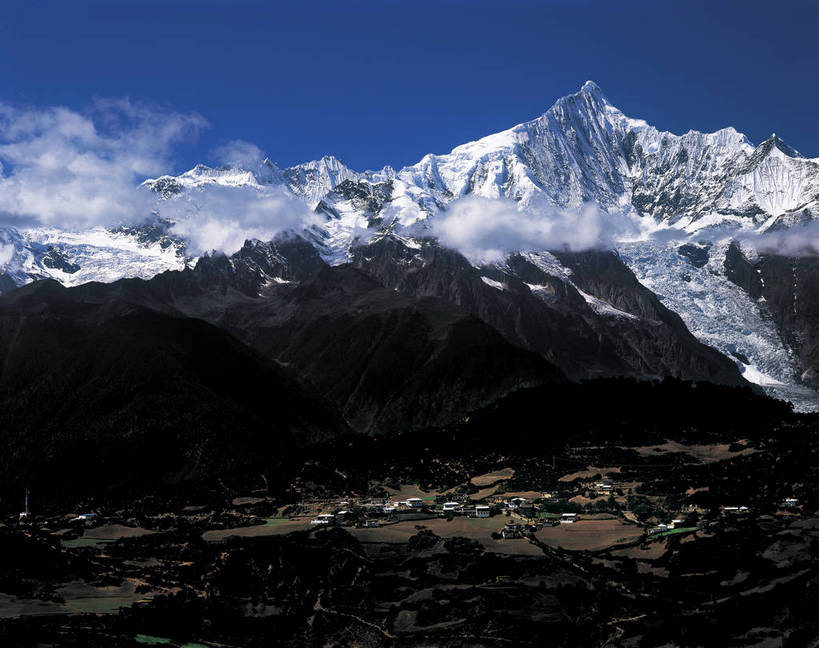 横图,彩色,室外,白天,旅游,雪山,中国,亚洲,壮观,高山,景观,山峰,云,山峦,云雾,西藏,自然,远景,摄影,人文景观,雄伟,东亚,地貌,中华人民共和国,喜马拉雅山,世界屋脊,旅行,地质,bj174