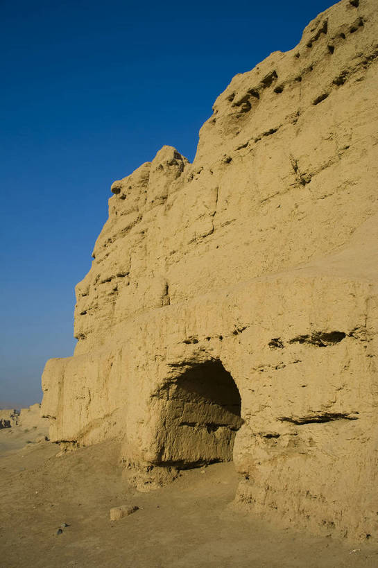 无人,竖图,彩色,室外,特写,白天,旅游,度假,名胜古迹,标志建筑,地标,建筑,中国,亚洲,遗迹,文化遗产,古迹,文物,娱乐,建设,古建筑,享受,休闲,旅游胜地,放松,竖,摄影,人文景观,古代建筑,中国文化,古文明,东亚,高昌古城,吐鲁番,新疆,中华人民共和国,旅行,bj174