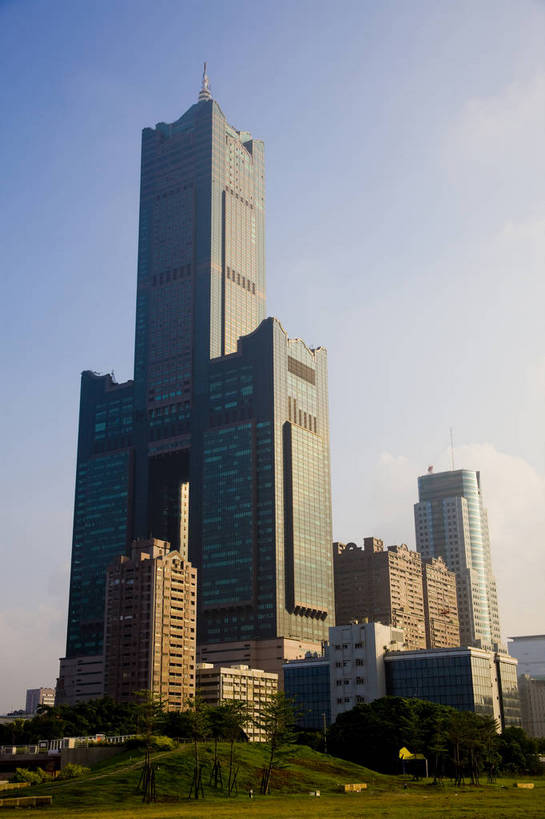 无人,竖图,彩色,室外,白天,旅游,度假,草坪,名胜古迹,城市风光,标志建筑,地标,建筑,台湾,中国,亚洲,遗迹,古迹,文物,娱乐,建设,古建筑,现代建筑,蓝天,绿地,享受,休闲,旅游胜地,放松,竖,摄影,城市广场,古文明,东亚,高雄市,中华人民共和国,旅行,bj174