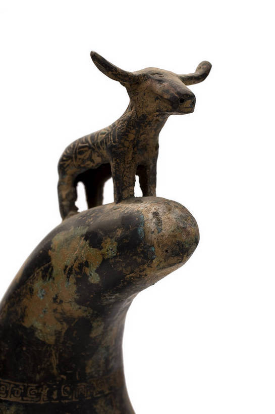 竖图,彩色,静物,中国,雕刻,图片,文化遗产,吹奏乐器,乐器,艺术品,历史,文物,装饰品,古代,一个,摄影,单个,古董,中国文化,东亚,青铜器,古远,古代文明,美术工艺,影棚拍摄,传统文化,簧管乐器,笙,立牛铜葫芦笙,bj174