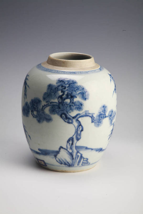 竖图,彩色,静物,中国,彩绘,瓷器,罐子,图片,陶瓷,文化遗产,陶瓷制品,艺术品,历史,文物,装饰品,古代,一个,瓶子,工艺品,摄影,单个,古董,青花瓷,中国文化,东亚,古远,彩釉,古代文明,美术工艺,影棚拍摄,传统文化,bj174