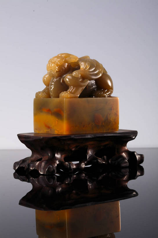 竖图,彩色,静物,中国,雕刻,图片,文化遗产,艺术品,历史,文物,石雕,装饰品,古代,一个,工艺品,摄影,单个,古董,中国文化,东亚,古远,古代文明,美术工艺,寿山石,寿山石雕,影棚拍摄,玉玺,传统文化,bj174