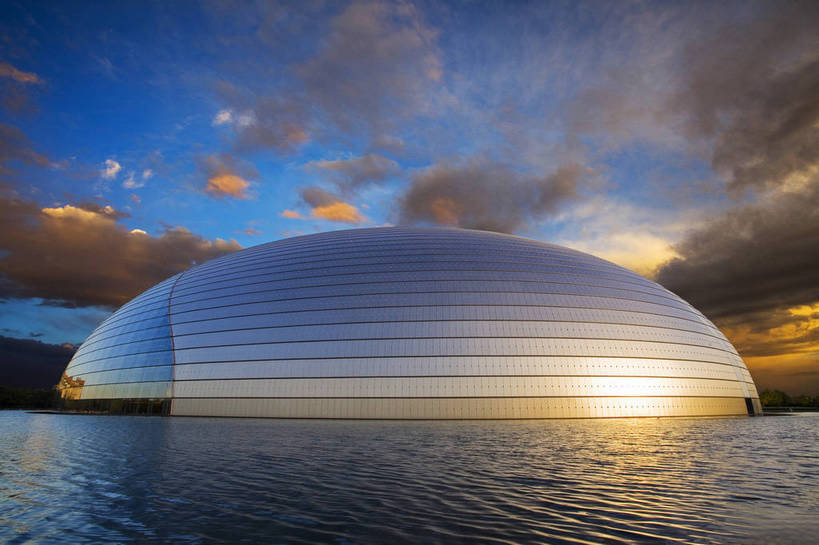 无人,横图,彩色,室外,特写,白天,旅游,度假,名胜古迹,标志建筑,地标,建筑,剧院,北京,中国,亚洲,遗迹,水池,云层,合成,古迹,文物,娱乐,建设,古建筑,国家大剧院,现代建筑,白云,天空,享受,休闲,旅游胜地,彩云,放松,摄影,特效,古文明,东亚,中华人民共和国,旅行,bj174