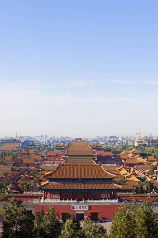 故宫,宫殿,竖图,彩色,旅游,度假,名胜古迹,标志建筑,地标,建筑,北京,中国,亚洲,遗迹,图片,墙,屋顶,文化遗产,建筑群,古典,古迹,历史,文物,娱乐,建设,古建筑,建筑物,墙壁,墙面,树,古代,红色,紫禁城,享受,休闲,远景,旅游胜地,放松,摄影,城楼,文明,中国文化,古文明,东亚,中华人民共和国,门楼,古远,古代文明,旅行,故宫博物院,皇宫,神武门,bj174