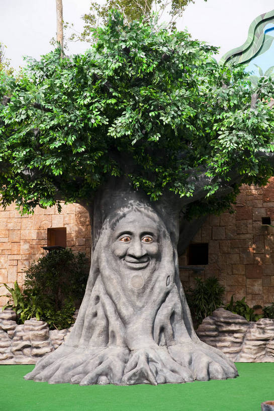 无人,竖图,彩色,室外,白天,旅游,度假,名胜古迹,标志建筑,地标,建筑,香港,中国,遗迹,艺术,浮雕,图片,古迹,文物,娱乐,建设,古建筑,树,古树,海洋公园,享受,休闲,旅游胜地,放松,可爱,都市风光,文明,中国文化,古文明,旅行,bj174