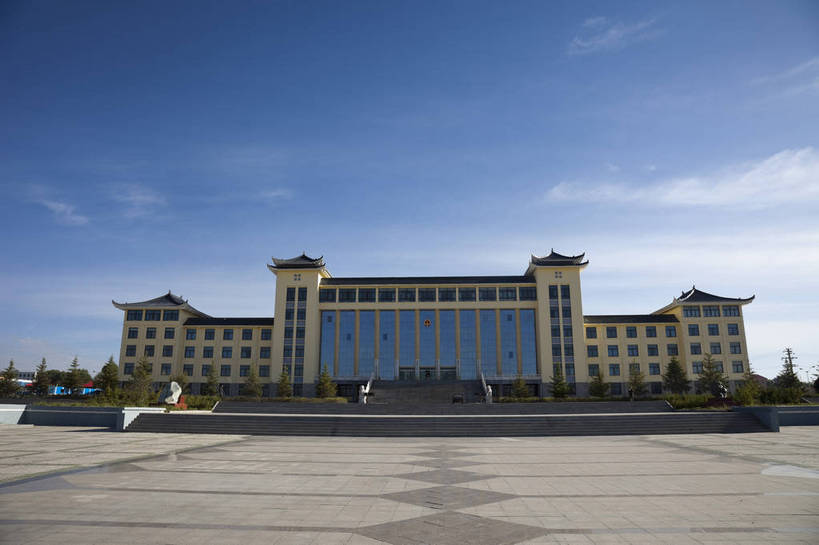 无人,广场,横图,室外,白天,旅游,度假,办公楼,名胜古迹,标志建筑,城市,道路,地标,建筑,遗迹,景观,古迹,文物,娱乐,建设,古建筑,天空,享受,休闲,旅游胜地,放松,中国文化,古文明,青海,原子城,旅行,传统文化,bj174