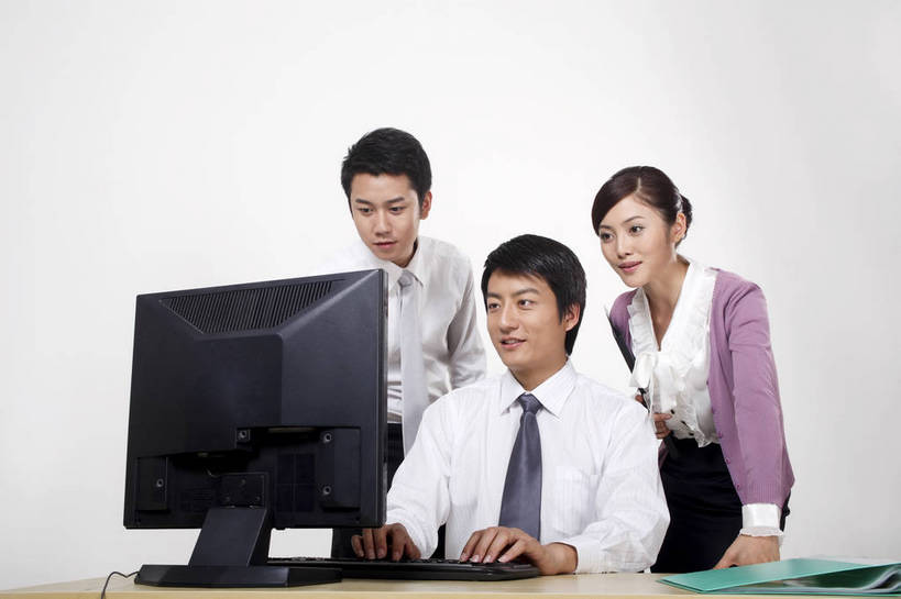 东方人,中年人,三个人,伙伴,朋友,商务人士,商务男性,商务女性,办公室,微笑,横图,彩色,室内,白天,正面,衬衫,制服,商务,讨论,友谊,成功,合作,团队,计划,竞争,职员,电脑,中国,亚洲,学习,套装,正装,研究,会议,办公用品,领带,年轻,注视,职业装,黄种人,东方,三个,站着,行业,职业,精神,美女,战略,金融,职场,经济,仔细,环境,行政,业务,公司,近景,商务装,贸易,管理人员,工薪阶层,联合,合谋,细心,细致,管理,交流,配合,认真,协作,男人,男性,女人,女性,亚洲人,中国人,年轻人,白领,商人,上班族,员工,沟通,坐着,衬衣,西服,办公,商业,白领阶层,办公室职员,bj174